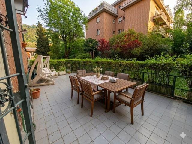 Appartamento in vendita di 120 m² in Via Francesco Baracca