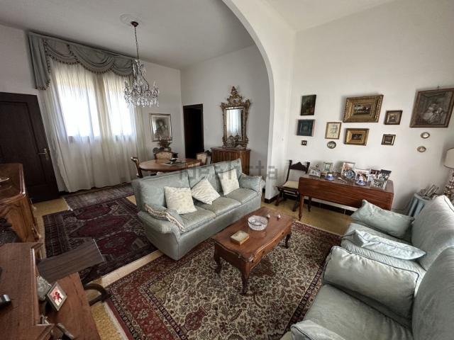 Appartamento in vendita di 120 m² in Via Francesco Bocchi