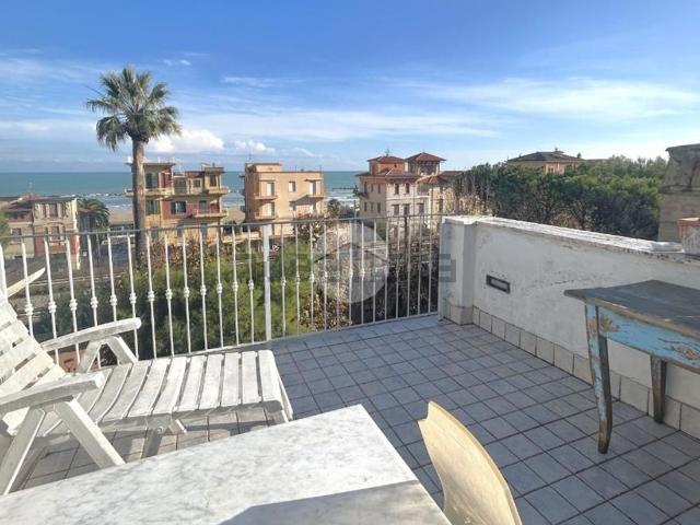 Appartamento in vendita di 120 m² in Via Francesco Crucioli, 135