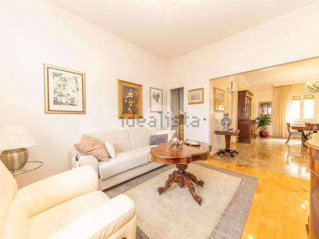 Appartamento in vendita di 120 m² in Via Francesco di Benedetto, 260