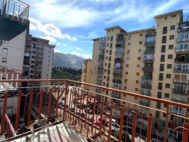 Appartamento in vendita di 120 m² in Via Francesco Enrico Scandurra