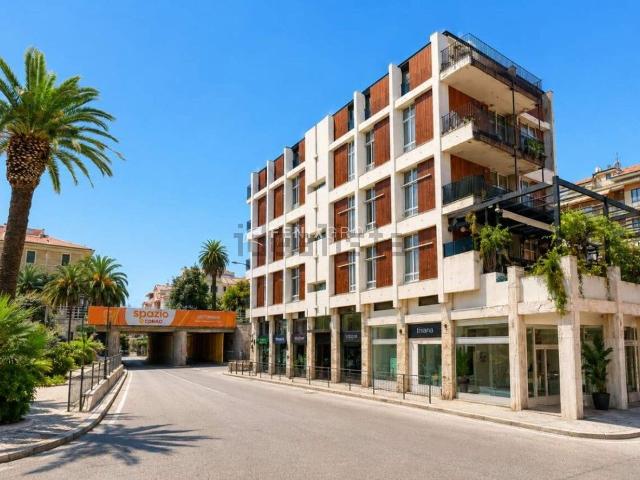 Appartamento in vendita di 120 m² in Via Francesco Fiscaletti, 6