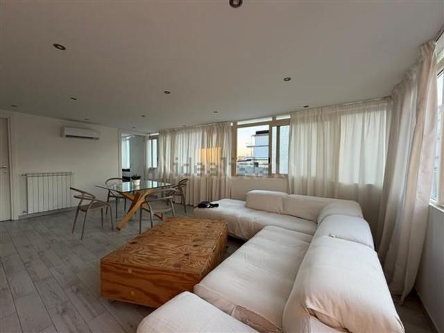 Appartamento in vendita di 120 m² in Via Francesco Gallo