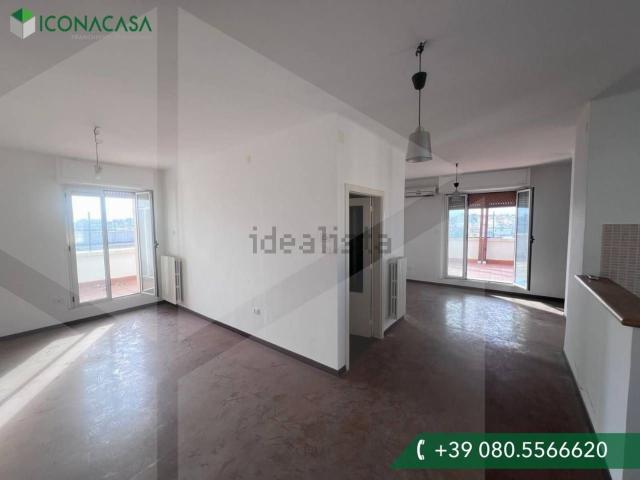 Appartamento in vendita di 120 m² in Via Francesco Lattanzio, 36