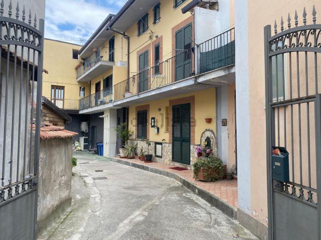 Appartamento in vendita di 120 m² in Via Francesco Petrarca, 7