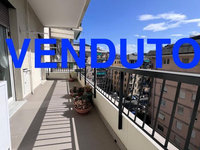 Appartamento in vendita di 120 m² in Via Francesco Ravaschio, 61