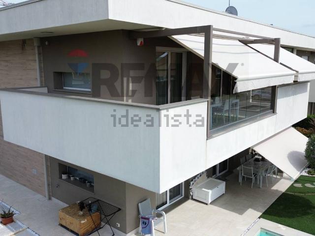 Appartamento in vendita di 120 m² in Via Fratelli Calvi, 21