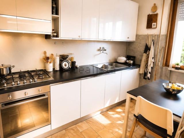 Appartamento in vendita di 120 m² in Via Fratelli Rosselli