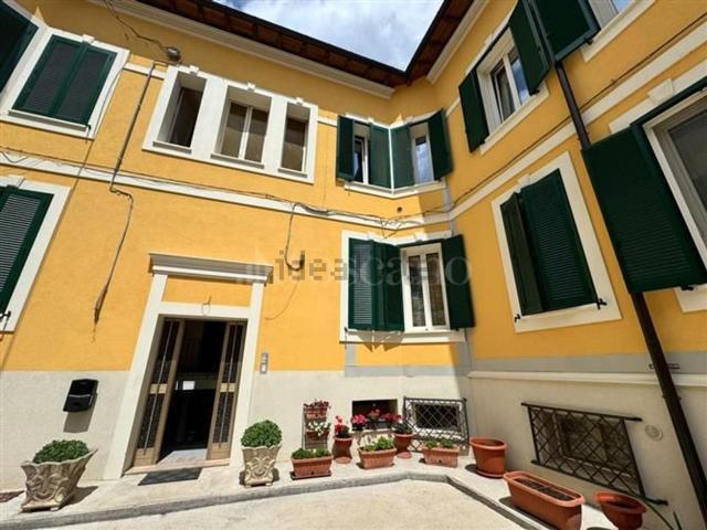 Appartamento in vendita di 120 m² in Via Fratelli Rosselli