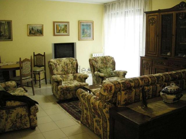 Appartamento in vendita di 120 m² in Via Indipendenza