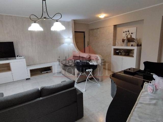 Appartamento in vendita di 120 m² in Via Icaro, 16