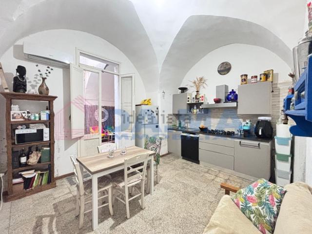 Appartamento in vendita di 120 m² in Via Idomeneo
