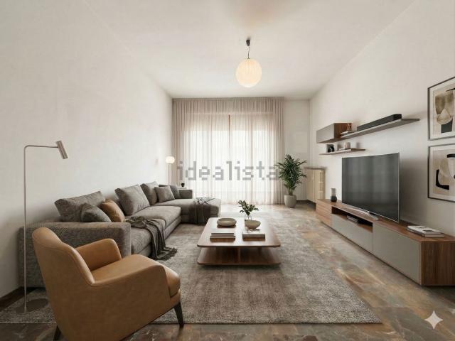 Appartamento in vendita di 120 m² in Via Ippolito Nievo