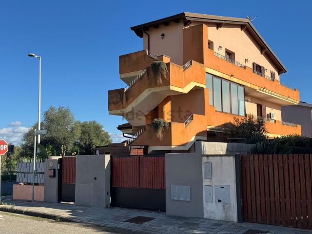 Appartamento in vendita di 120 m² in Via Is Prunixeddas, 88