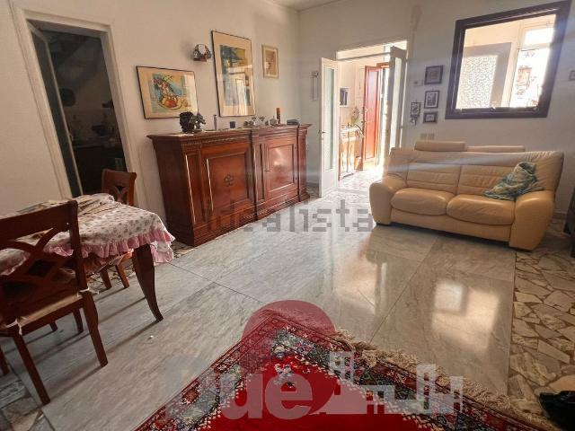 Appartamento in vendita di 120 m² in Via IV Novembre, 14
