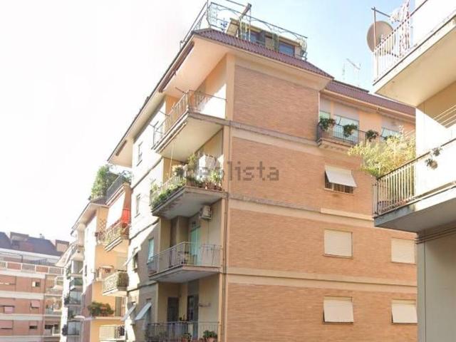 Appartamento in vendita di 120 m² in Via IV Novembre