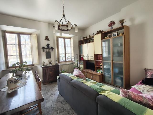 Appartamento in vendita di 120 m² in Via Oslavia
