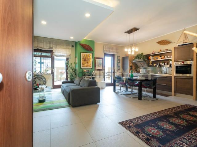 Appartamento in vendita di 120 m² in Via Lo Jacono Francesco, 19