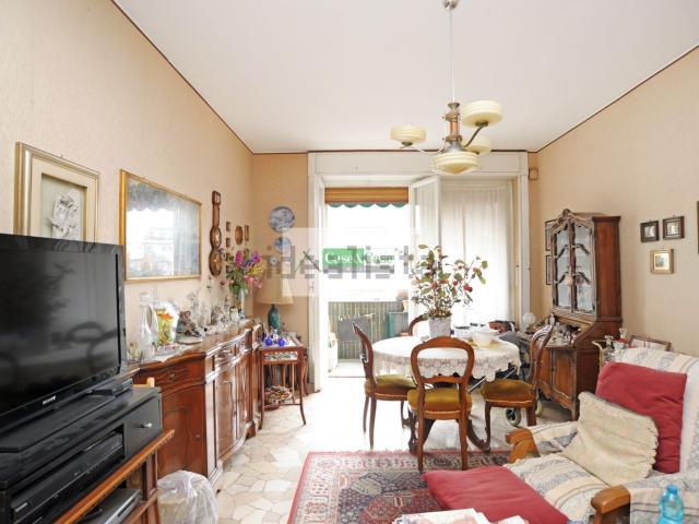 Appartamento in vendita di 120 m² in Via Lorenteggio, 24