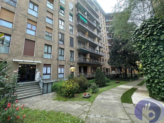 Appartamento in vendita di 120 m² in Via Lorenteggio, 39