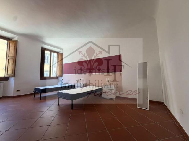 Appartamento in vendita di 120 m² in Via Laura