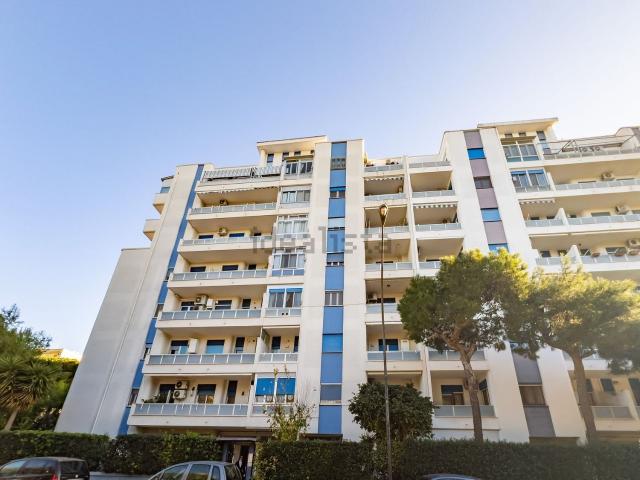 Appartamento in vendita di 120 m² in Via Lago di Viverone, 6