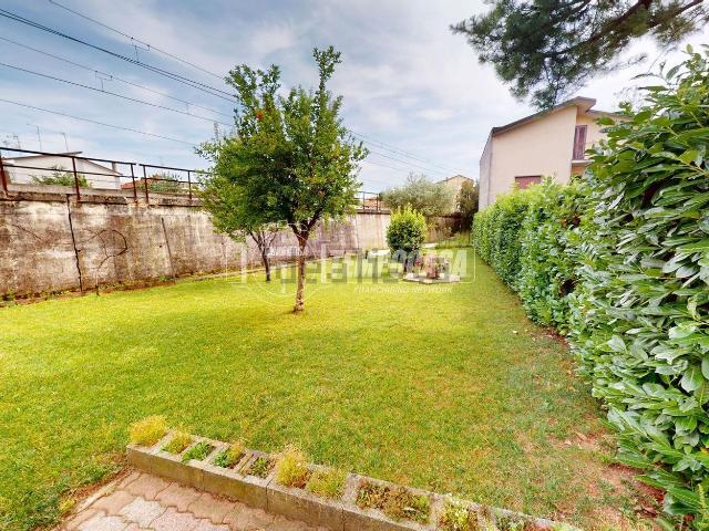 Appartamento in vendita di 120 m² in Via Leone Tolstoi