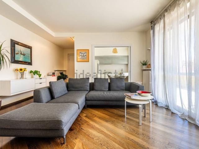 Appartamento in vendita di 120 m² in Via Luigi Gilodi, 12