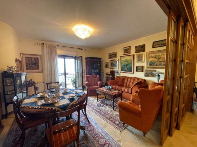 Appartamento in vendita di 120 m² in Via Luigi Giorgi Capitano, 25