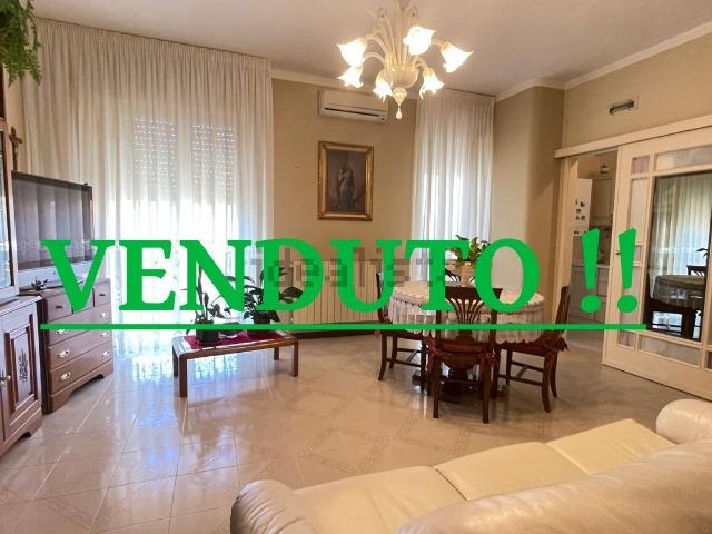 Appartamento in vendita di 120 m² in Via Luigi Dicuonzo