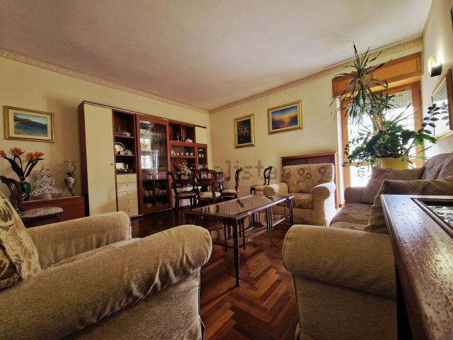 Appartamento in vendita di 120 m² in Via Luigi Einaudi