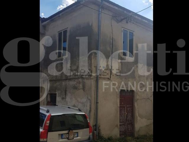 Appartamento in vendita di 120 m² in Via Lungo Gogna, 54