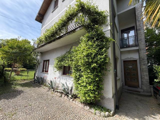 Appartamento in vendita di 120 m² in Via Mottarone, 6