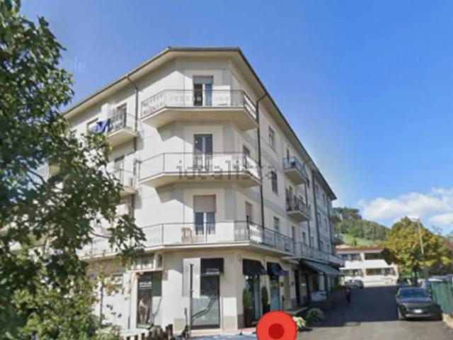 Appartamento in vendita di 120 m² in Via Monte Bianco