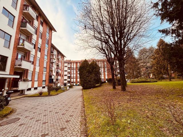 Appartamento in vendita di 120 m² in Via Monte Bianco, 133