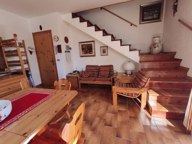 Appartamento in vendita di 120 m² in Via Monte Lemerle