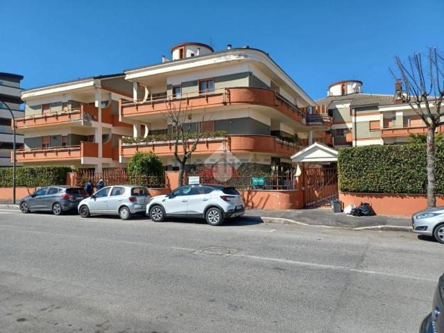 Appartamento in vendita di 120 m² in Via Monte Velino, 57