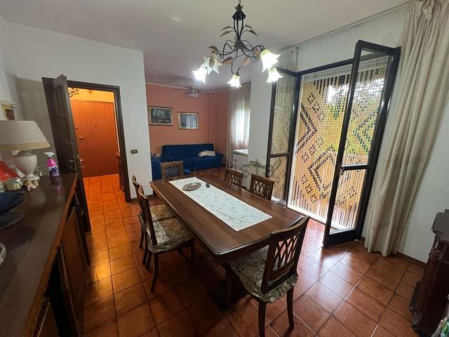 Appartamento in vendita di 120 m² in Via Montefiorino