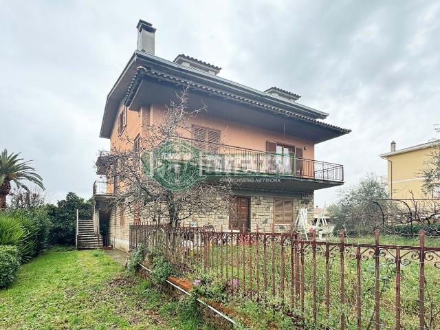 Appartamento in vendita di 120 m² in Via Mosca, 59