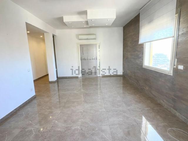 Appartamento in vendita di 120 m² in Via Madonna della Rocca