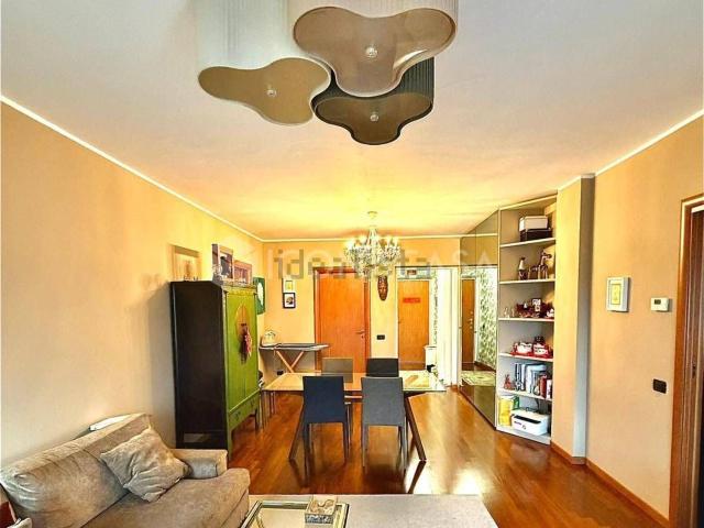 Appartamento in vendita di 120 m² in Via Marche, 8