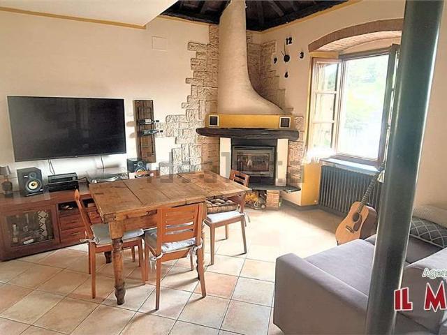 Appartamento in vendita di 120 m² in Via Martiri della Libertà