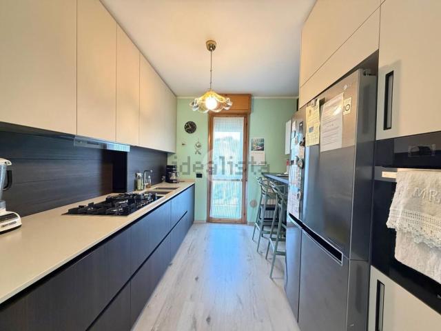 Appartamento in vendita di 120 m² in Via Marzabotto, 6