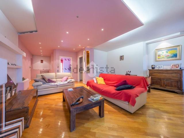 Appartamento in vendita di 120 m² in Via Massa di San Giuliano, 270
