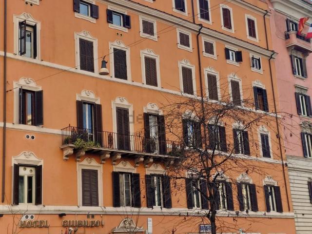 Appartamento in vendita di 120 m² in Via Merulana