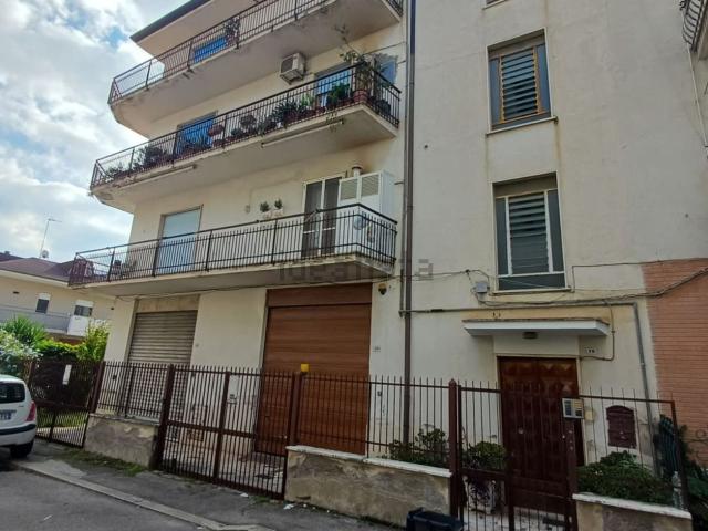 Appartamento in vendita di 120 m² in Via Michelangelo Buonarroti, 28