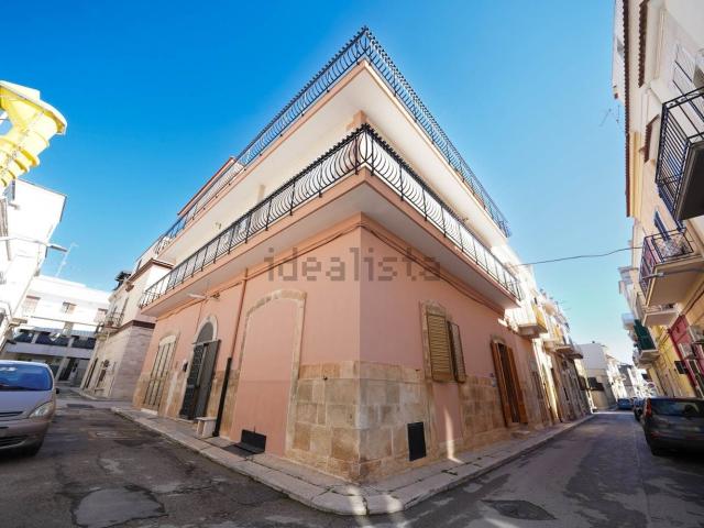 Appartamento in vendita di 120 m² in Via Michelangelo Buonarroti, 46