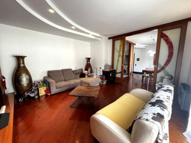 Appartamento in vendita di 120 m² in Via Michelangelo Buonarroti