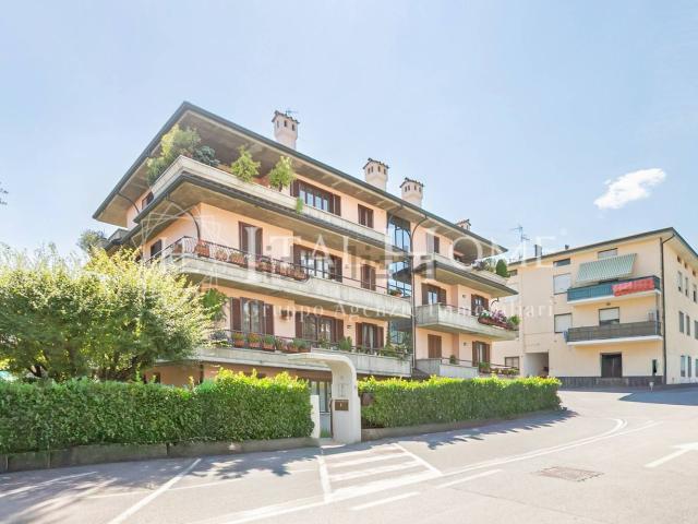 Appartamento in vendita di 120 m² in Via Mirabella