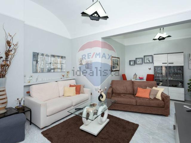Appartamento in vendita di 120 m² in Via Naumachia, 119